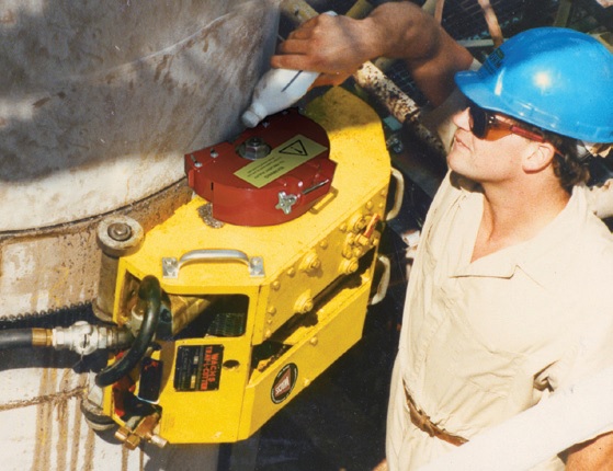 ابزارآلات جانبی و تجهیزات مرتبط با برش ، پخ زنی و تراش کاری زنجیری لوله مدل Trav-L-Cutter Tooling ساخت وش آمریکا